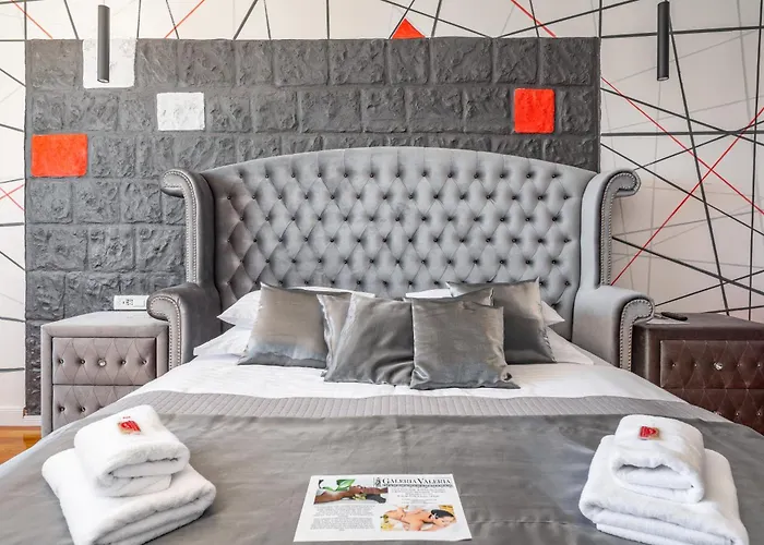 Galeria Valeria Seaside Downtown - Mag Quaint & Elegant Boutique Split