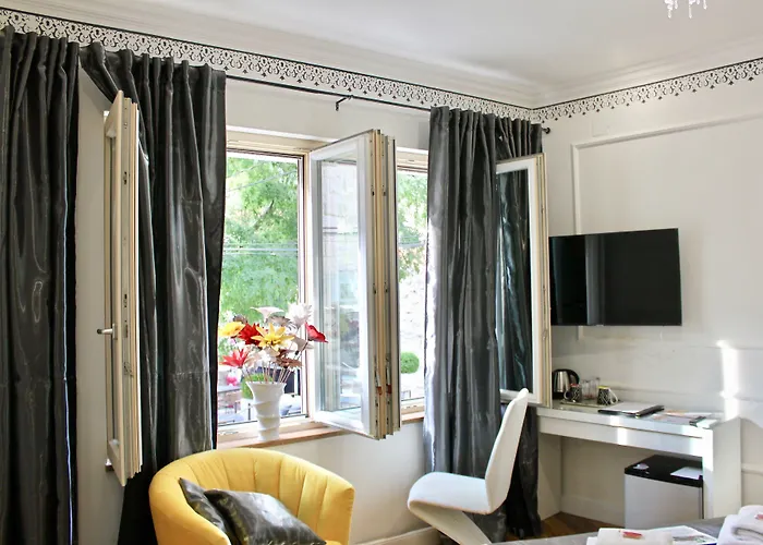 Galeria Valeria Seaside Downtown - Mag Quaint & Elegant Boutique Split