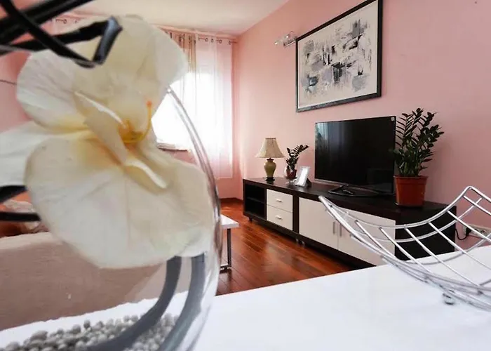 Galeria Valeria Seaside Downtown - Mag Quaint & Elegant Boutique