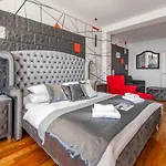Galeria Valeria Seaside Downtown - Mag Quaint & Elegant Boutique 4*
