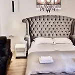 Galeria Valeria Seaside Downtown - Mag Quaint & Elegant Boutique 4* Сплит