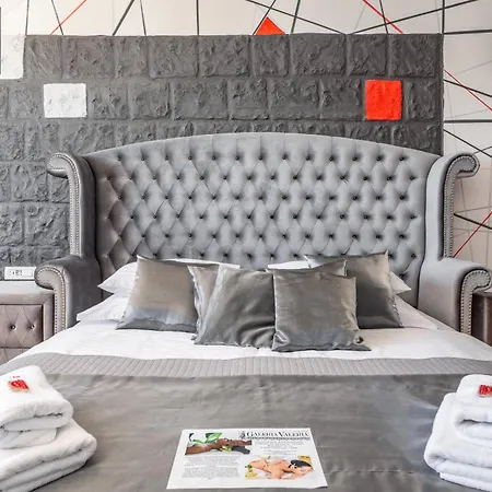 Galeria Valeria Seaside Downtown - Mag Quaint & Elegant Boutique Split