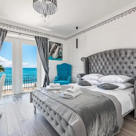 Galeria Valeria Seaside Downtown - Mag Quaint & Elegant Boutique 4*