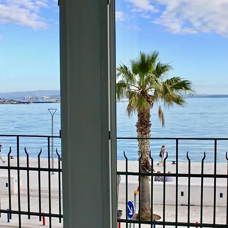 Galeria Valeria Seaside Downtown - Mag Quaint & Elegant Boutique