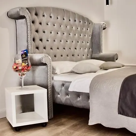 Galeria Valeria Seaside Downtown - Mag Quaint & Elegant Boutique Hotel