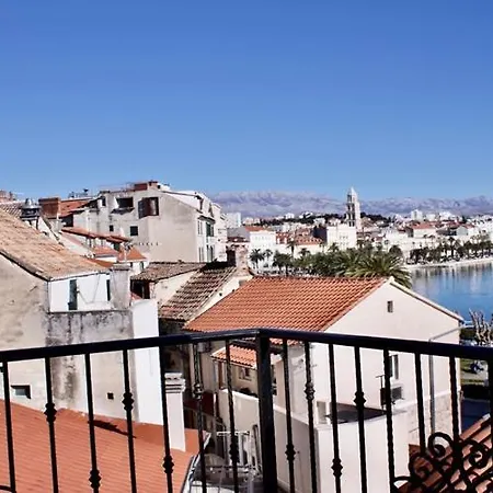 Galeria Valeria Seaside Downtown - Mag Quaint & Elegant Boutique Split