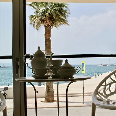 Galeria Valeria Seaside Downtown - Mag Quaint & Elegant Boutique Hotell