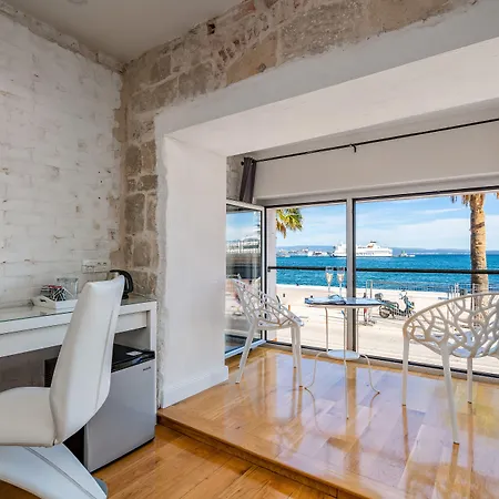 Galeria Valeria Seaside Downtown - Mag Quaint & Elegant Boutique 4* スプリト