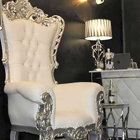 Galeria Valeria Seaside Downtown - Mag Quaint & Elegant Boutique