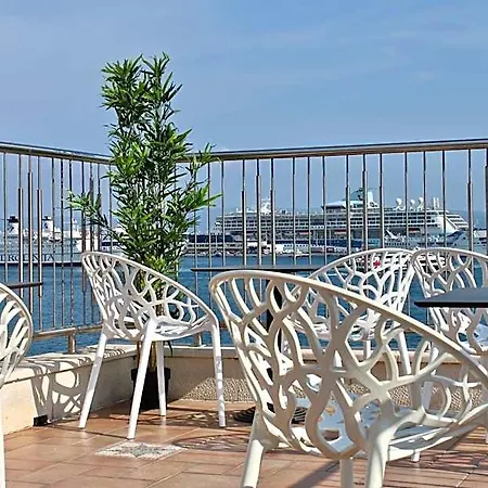 Galeria Valeria Seaside Downtown - Mag Quaint & Elegant Boutique