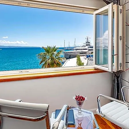 Hotel Galeria Valeria Seaside Downtown - Mag Quaint & Elegant Boutique 4*