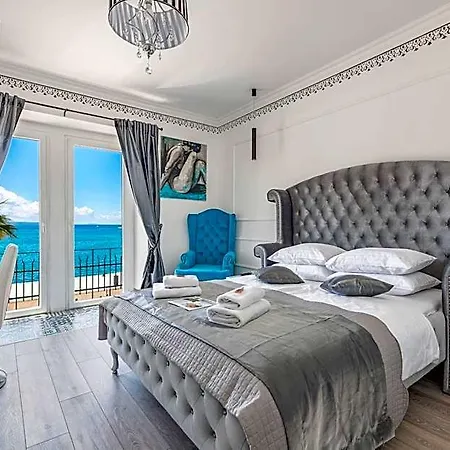 Galeria Valeria Seaside Downtown - Mag Quaint & Elegant Boutique Hotel