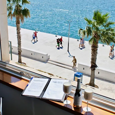 Ξενοδοχείο Galeria Valeria Seaside Downtown - Mag Quaint & Elegant Boutique Σπλιτ