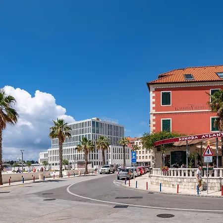 Galeria Valeria Seaside Downtown - Mag Quaint & Elegant Boutique Ξενοδοχείο