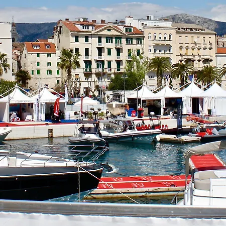 Galeria Valeria Seaside Downtown - Mag Quaint & Elegant Boutique Ξενοδοχείο