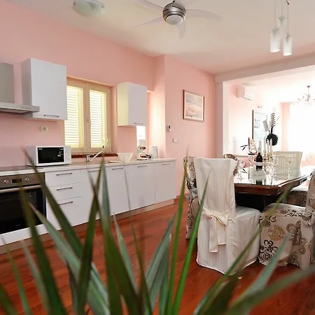 Ξενοδοχείο Galeria Valeria Seaside Downtown - Mag Quaint & Elegant Boutique Σπλιτ