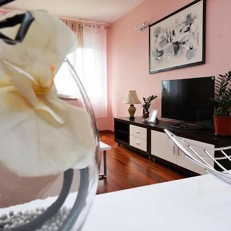 Galeria Valeria Seaside Downtown - Mag Quaint & Elegant Boutique